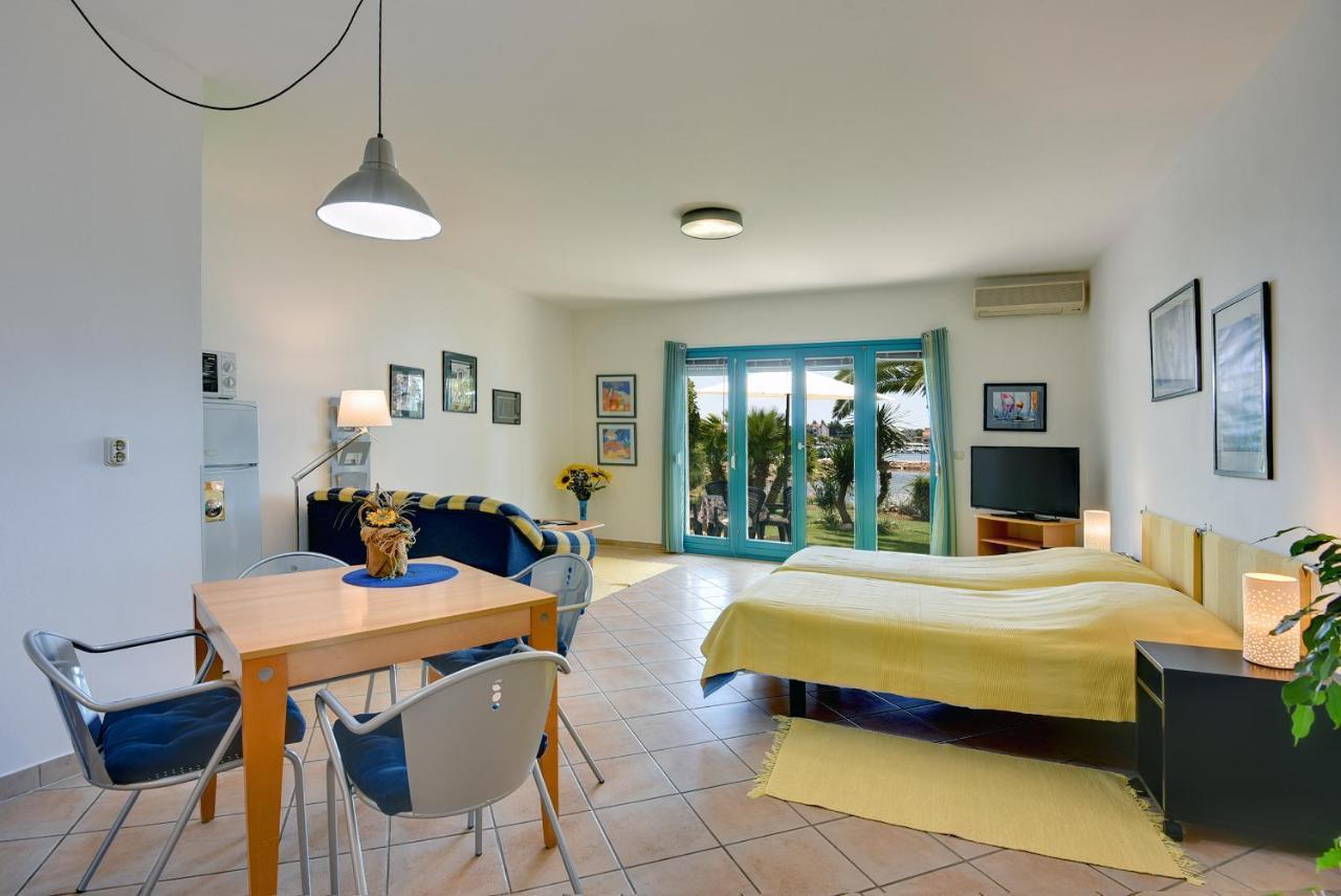 Apartments Villa Ana ميدولين المظهر الخارجي الصورة