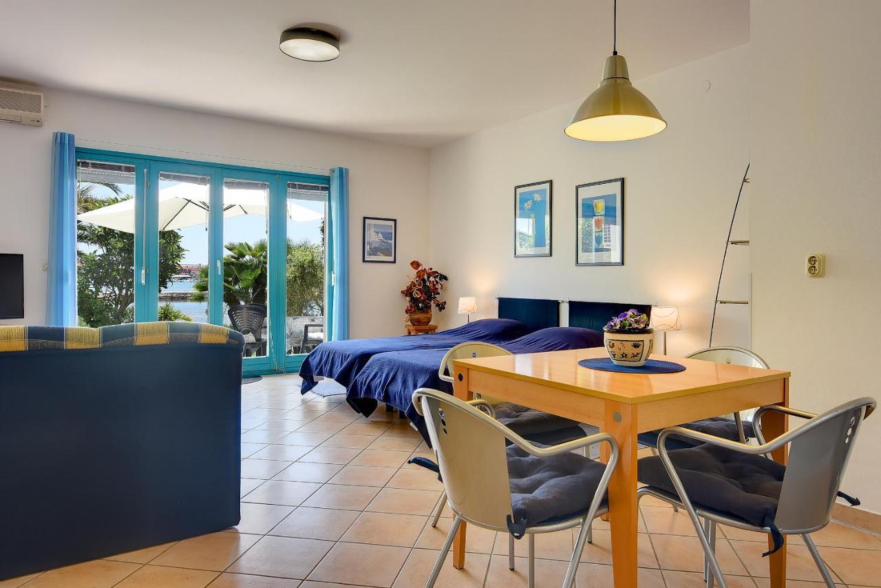 Apartments Villa Ana ميدولين المظهر الخارجي الصورة