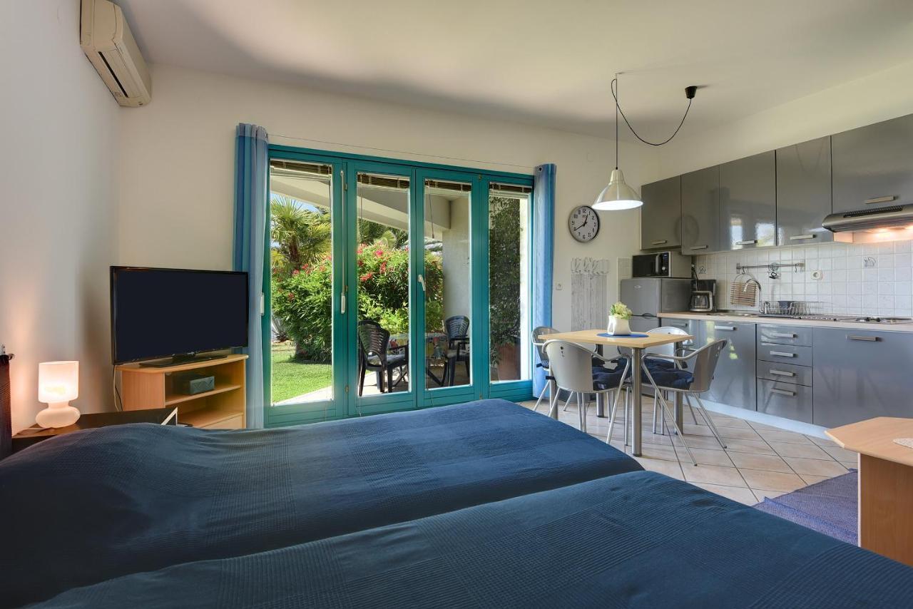 Apartments Villa Ana ميدولين المظهر الخارجي الصورة