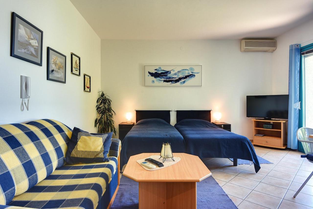 Apartments Villa Ana ميدولين المظهر الخارجي الصورة
