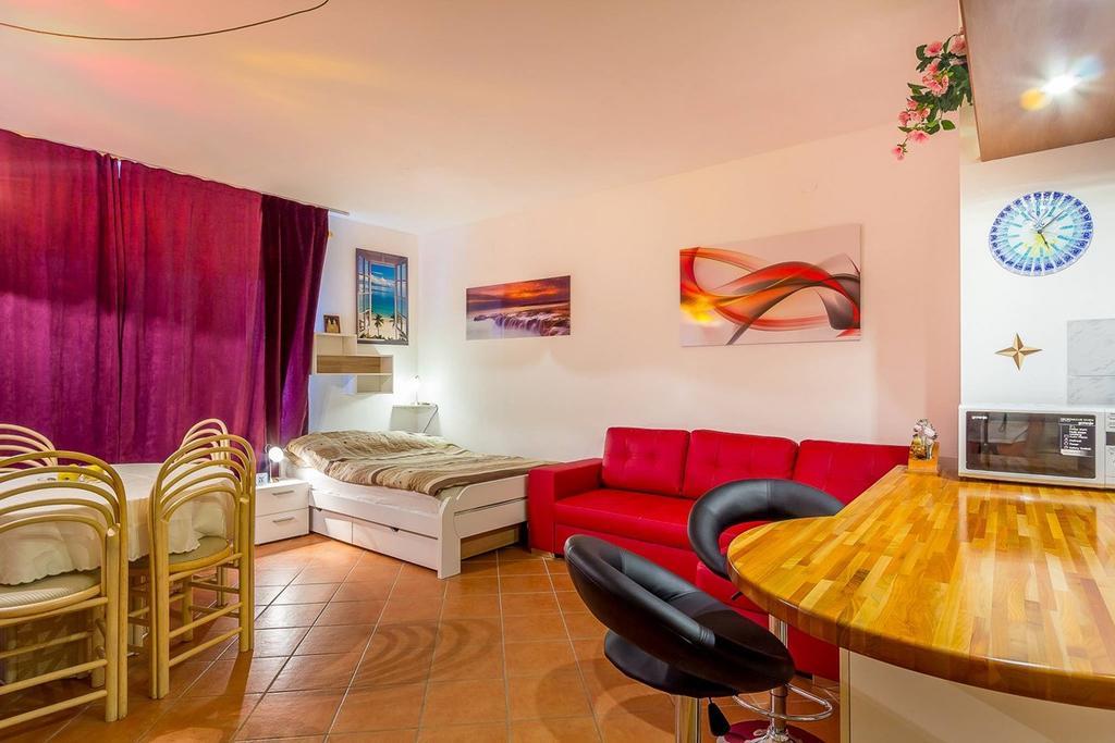 Apartments Villa Ana ميدولين المظهر الخارجي الصورة